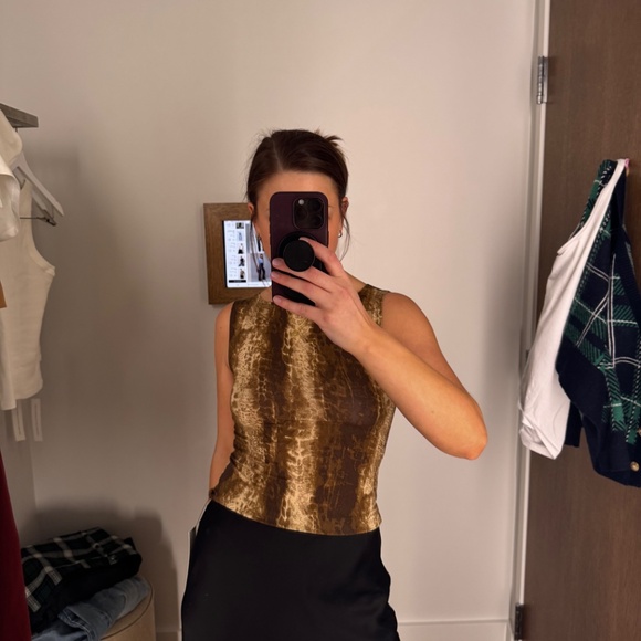 Meet your Posher, Hannah - Picture 9 of 15